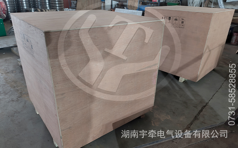 礦用井下電機(jī)車配件出口海外 5.jpg