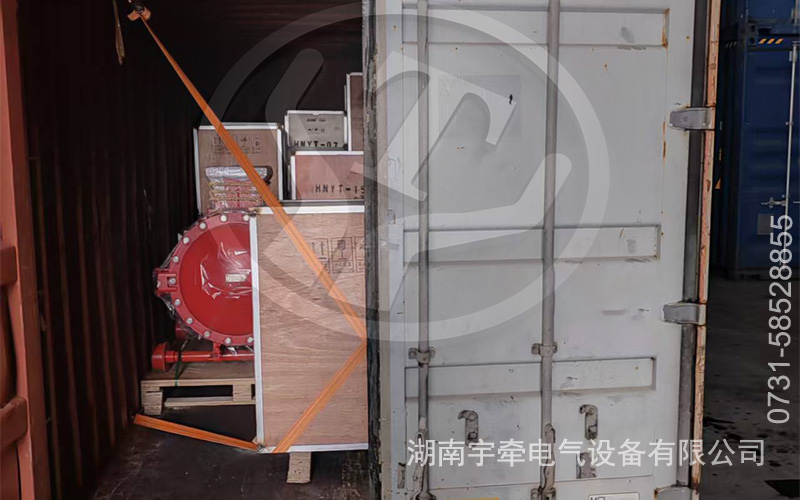 電機(jī)車(chē)配件出口海外 4.jpg