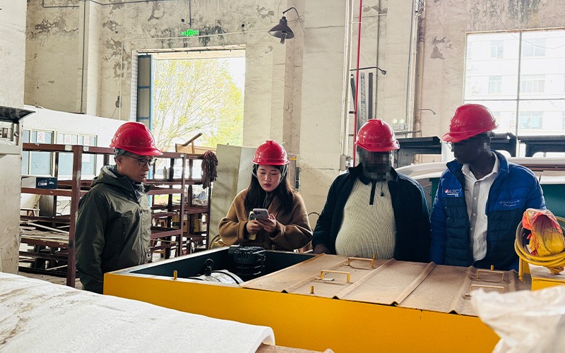 非洲客戶來(lái)訪 2.jpg